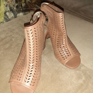 White Mountain open-toe bootie size 9